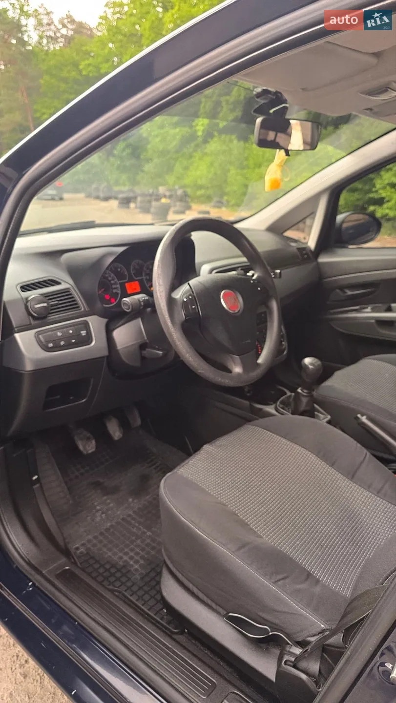 2011 Fiat Punto - мініатюра 9