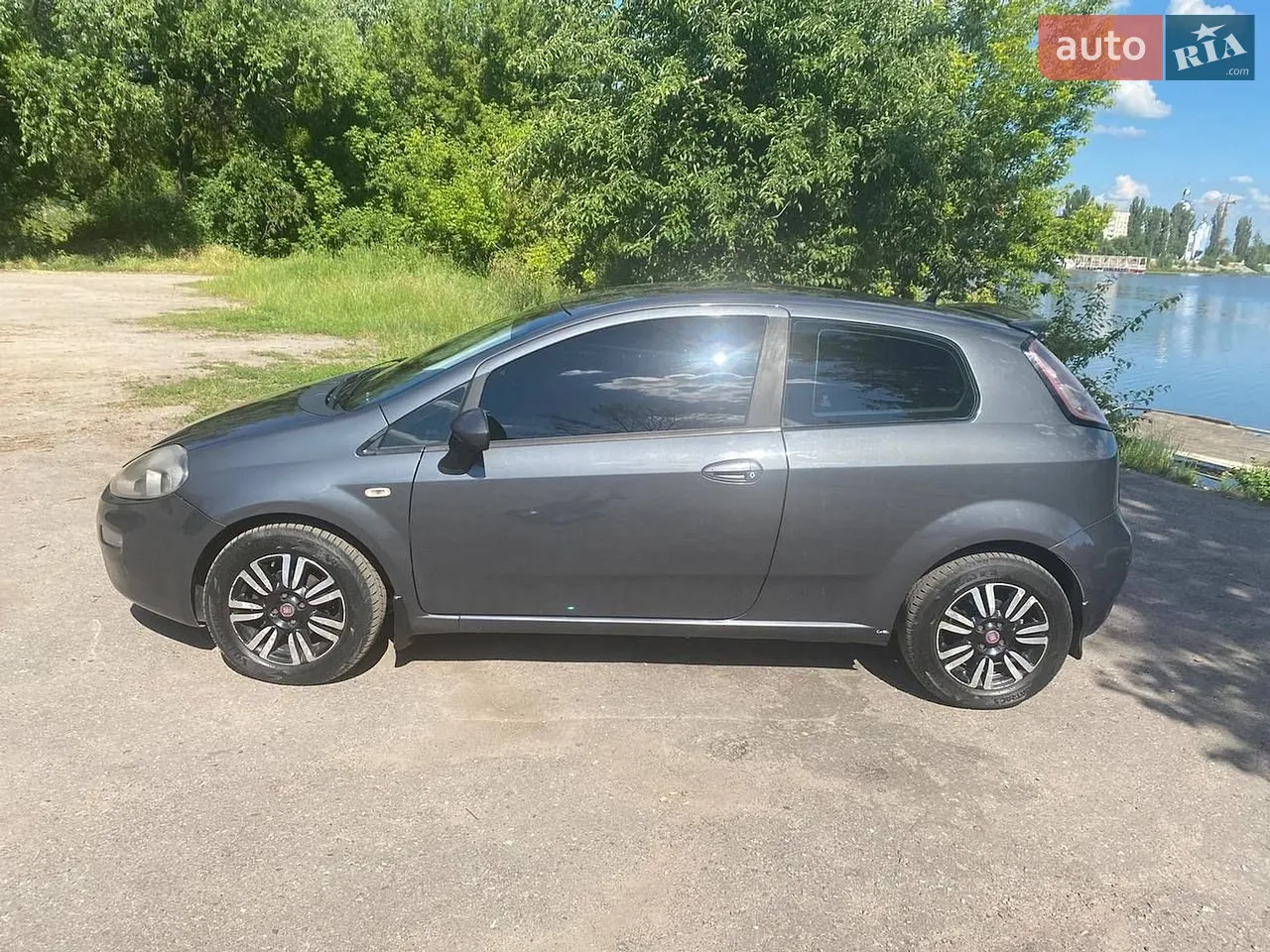 2013 Fiat Punto - мініатюра 26