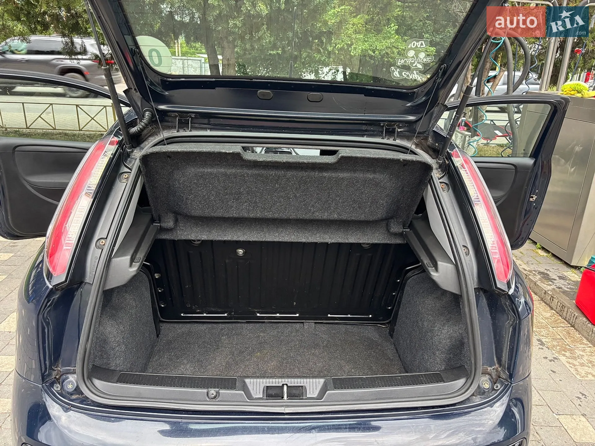 2011 Fiat Punto - мініатюра 8