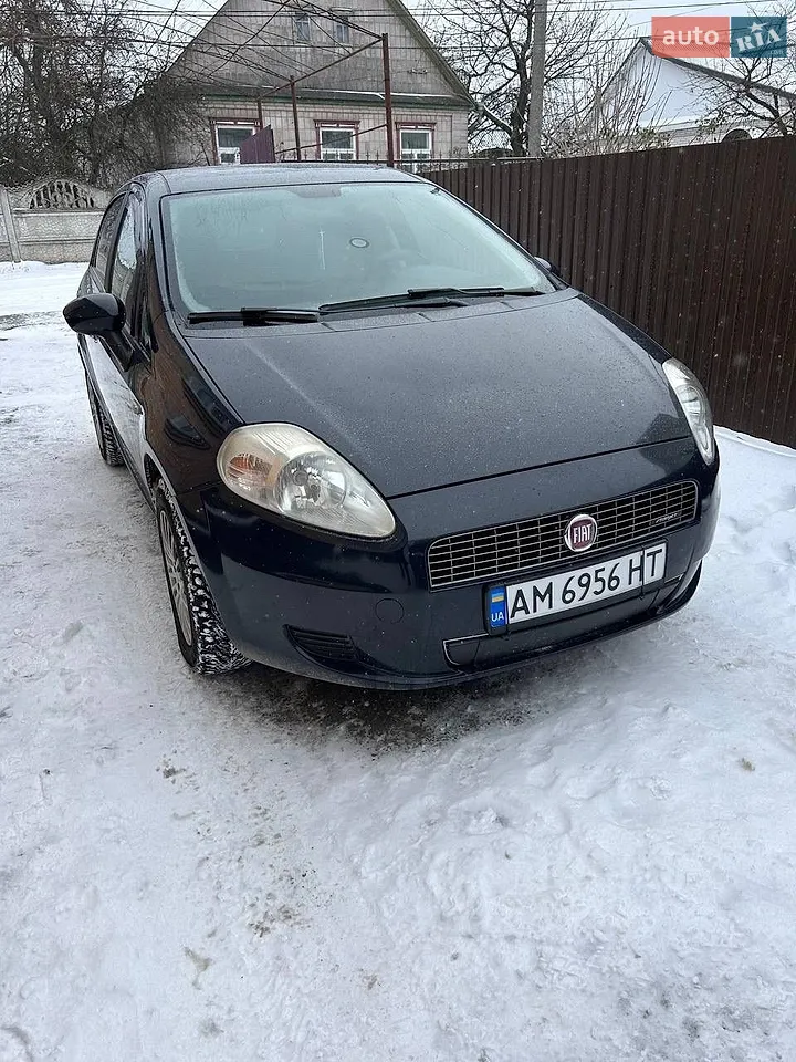 2010 Fiat Punto - мініатюра 18