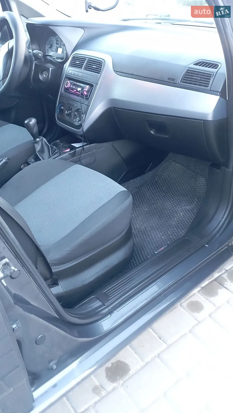 2010 Fiat Punto - мініатюра 17