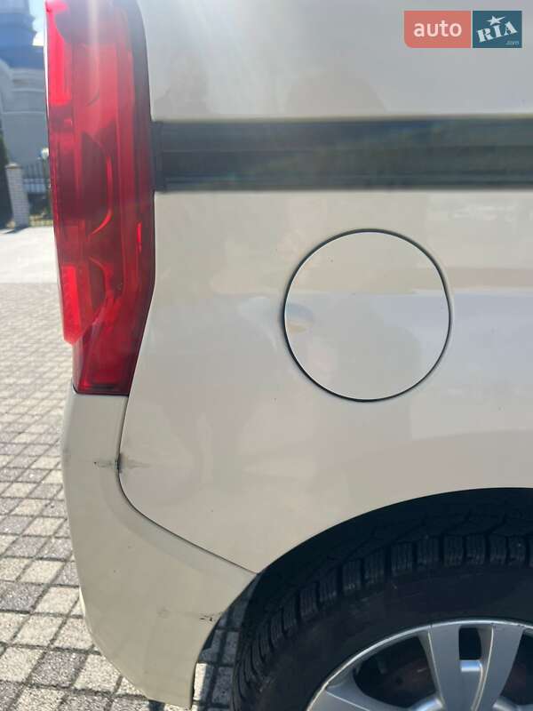 Минивэн Fiat Qubo 2011 в Киеве