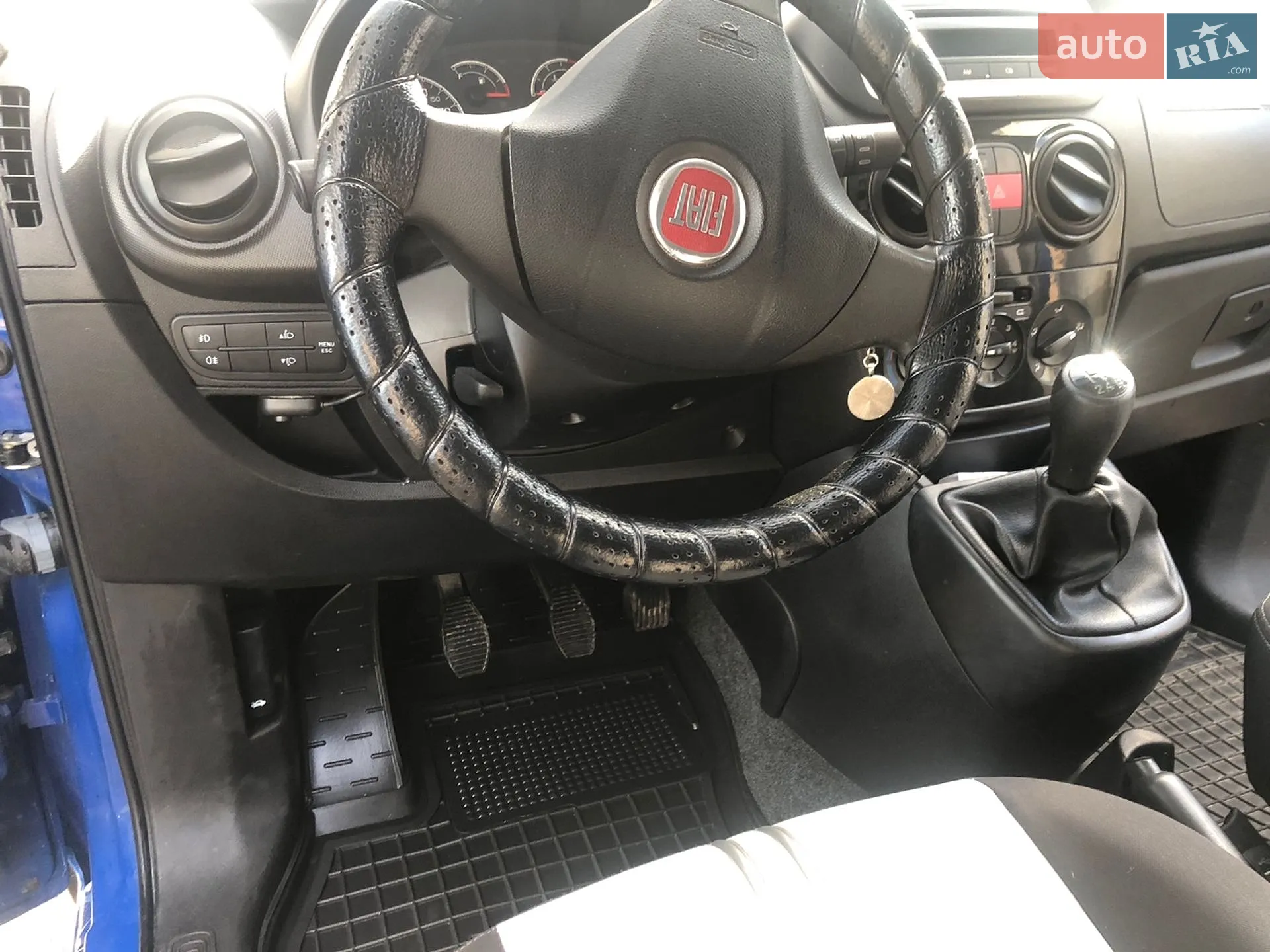 2014 Fiat Qubo - мініатюра 30