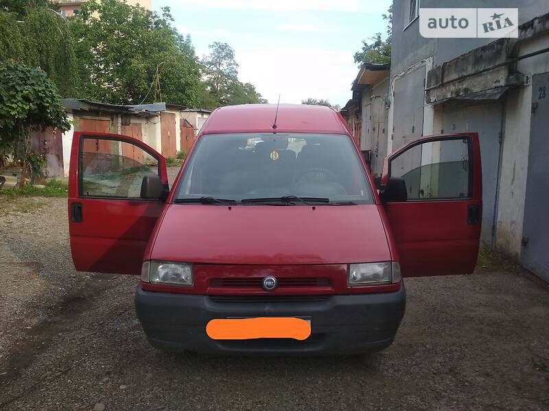 Мінівен Fiat Scudo 2002 в Стрию