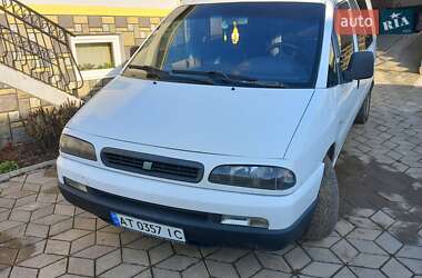 Мінівен Fiat Scudo 2003 в Чернівцях