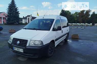 Минивэн Fiat Scudo 2005 в Березному