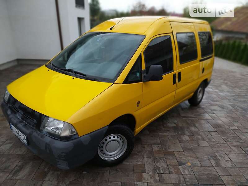 Грузопассажирский фургон Fiat Scudo 2000 в Львове