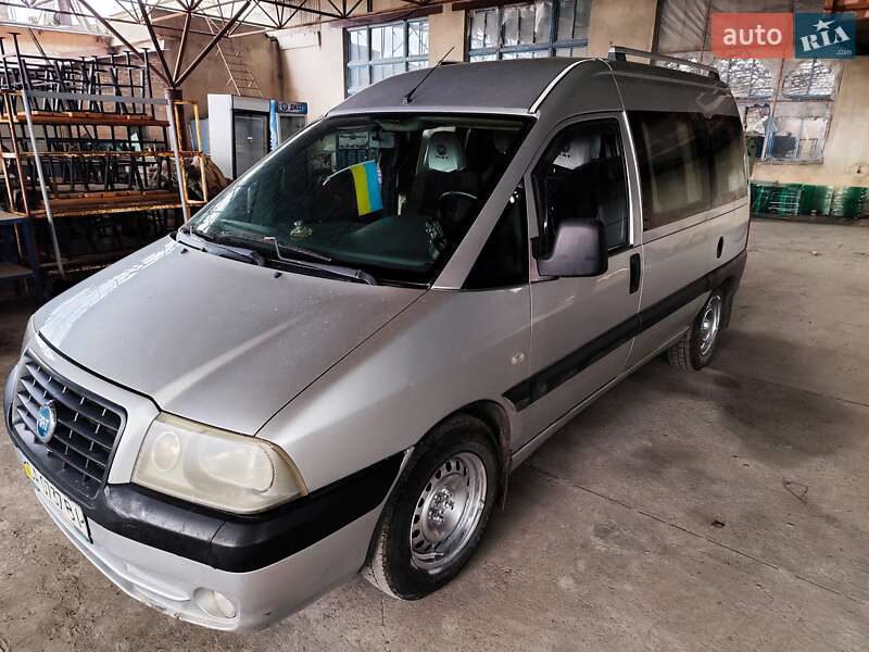 Мінівен Fiat Scudo 2004 в Звенигородці