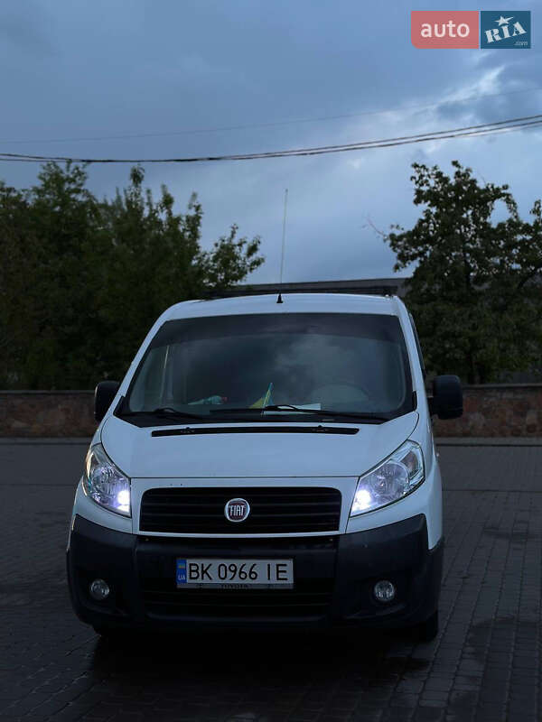 Минивэн Fiat Scudo 2008 в Киеве
