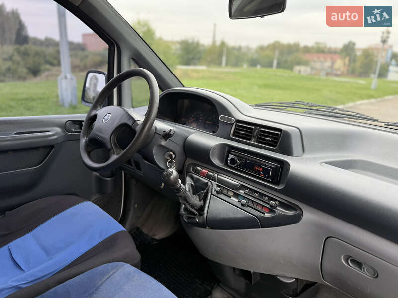 Минивэн Fiat Scudo 2006 в Ровно