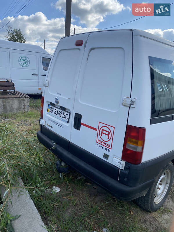 Минивэн Fiat Scudo 2006 в Вараше