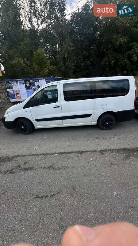 Мінівен Fiat Scudo 2010 в Хусті