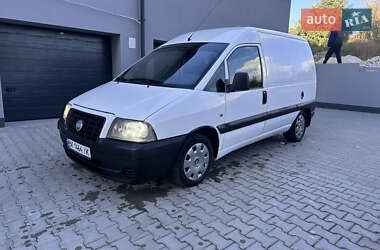 Вантажний фургон Fiat Scudo 2005 в Тернополі
