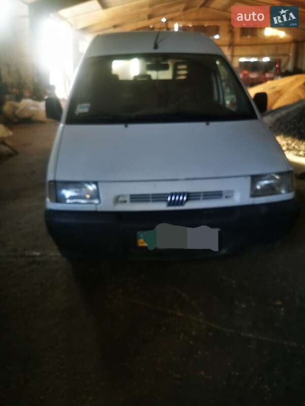 Вантажний фургон Fiat Scudo 2001 в Умані