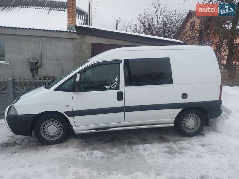Минивэн Fiat Scudo 2006 в Остроге
