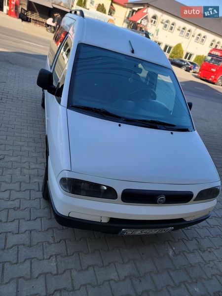 Мінівен Fiat Scudo 2003 в Чернівцях