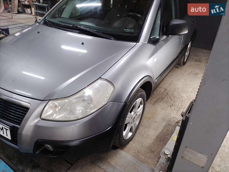 Внедорожник / Кроссовер Fiat Sedici 2009 в Киеве