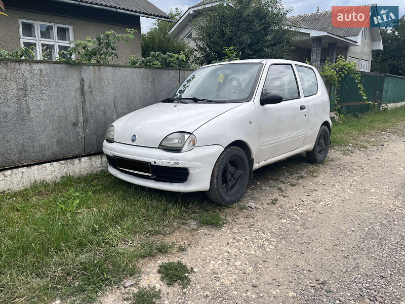Хетчбек Fiat Seicento 2000 в Городенці