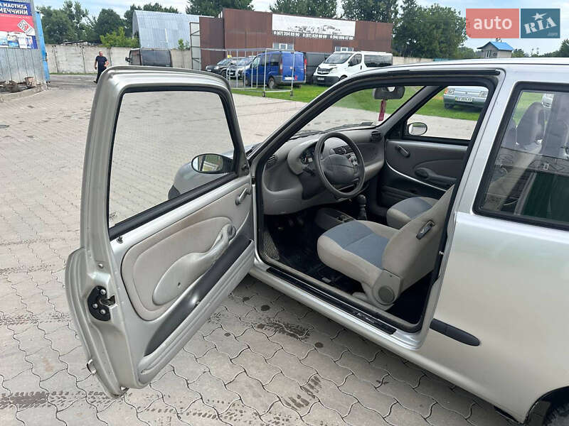 Хэтчбек Fiat Seicento 2004 в Ярмолинцах