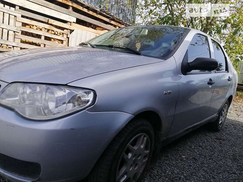 Седан Fiat Siena 2006 в Житомире