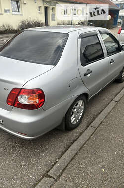 Седан Fiat Siena 2006 в Киеве