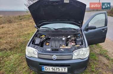 Седан Fiat Siena 2005 в 