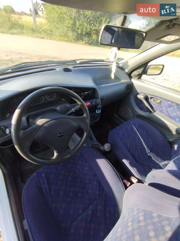 Седан Fiat Siena 1998 в Ивано-Франковске