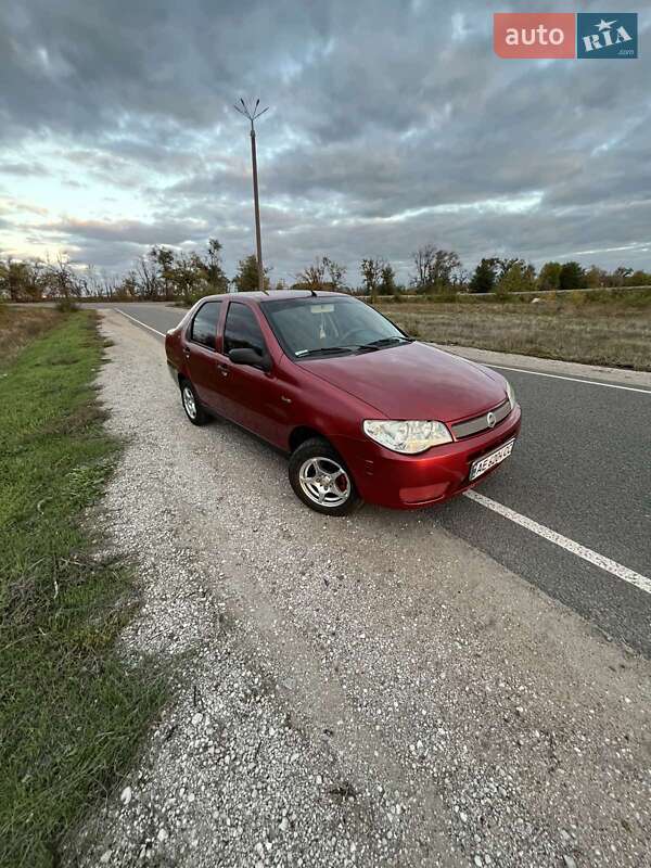 Седан Fiat Siena 2005 в Кривому Розі