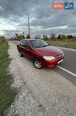Седан Fiat Siena 2005 в  фото 5 Седан Fiat Siena 2005 в