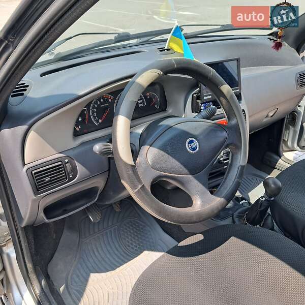 Седан Fiat Siena 2004 в Коломые фото 14 Седан Fiat Siena 2004 в Коломые