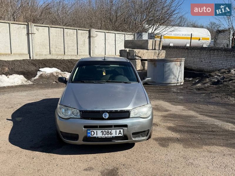 Седан Fiat Siena 2006 в Золотоноше