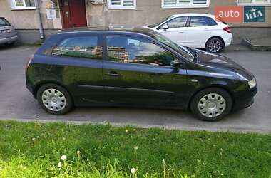 Хэтчбек Fiat Stilo 2003 в 