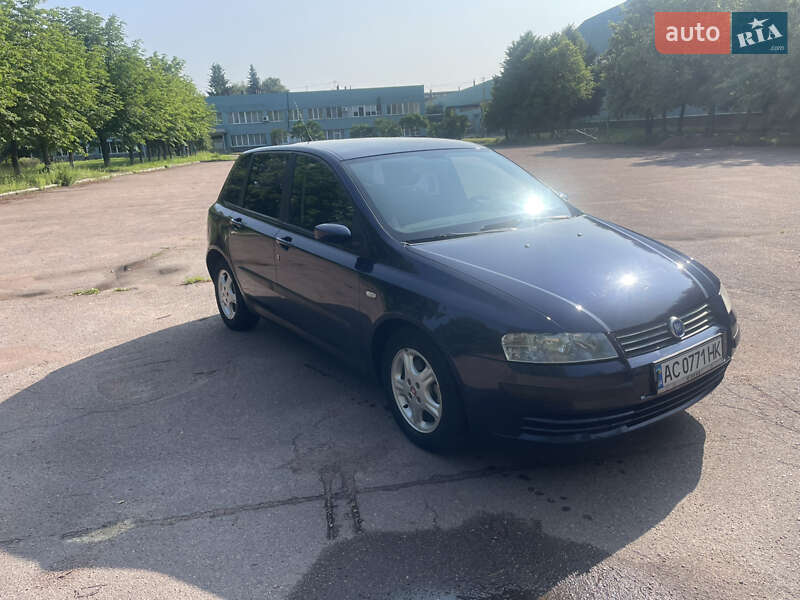 Хэтчбек Fiat Stilo 2001 в Житомире