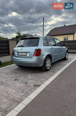Хэтчбек Fiat Stilo 2004 в 