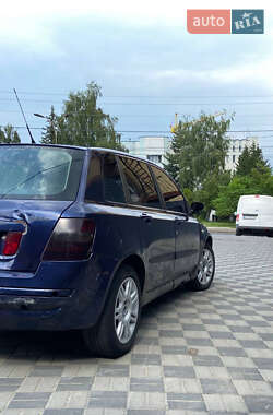 Хэтчбек Fiat Stilo 2002 в 