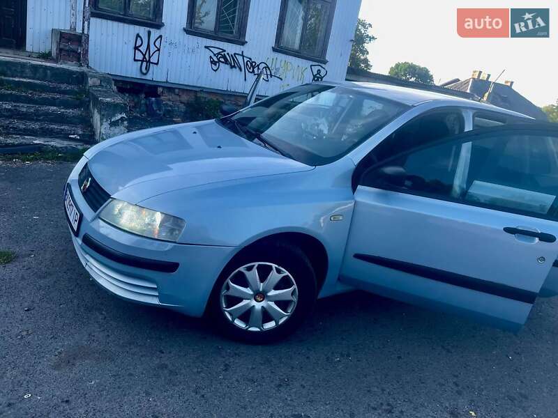 Хэтчбек Fiat Stilo 2003 в Дубно