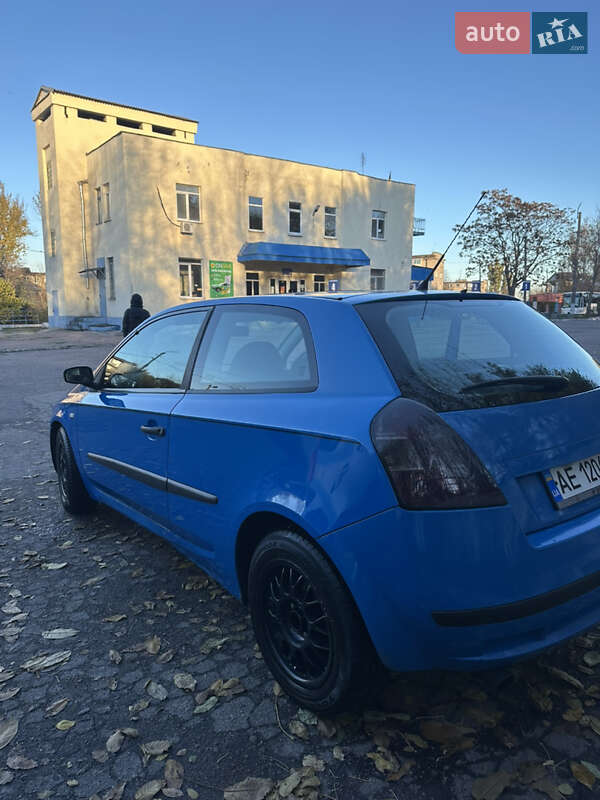 Хетчбек Fiat Stilo 2003 в Кам'янському