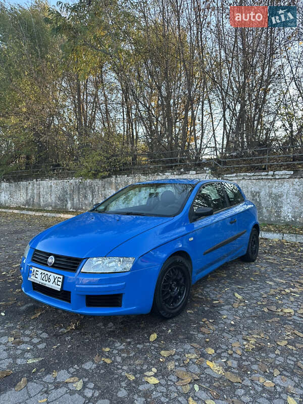 Хетчбек Fiat Stilo 2003 в Кам'янському