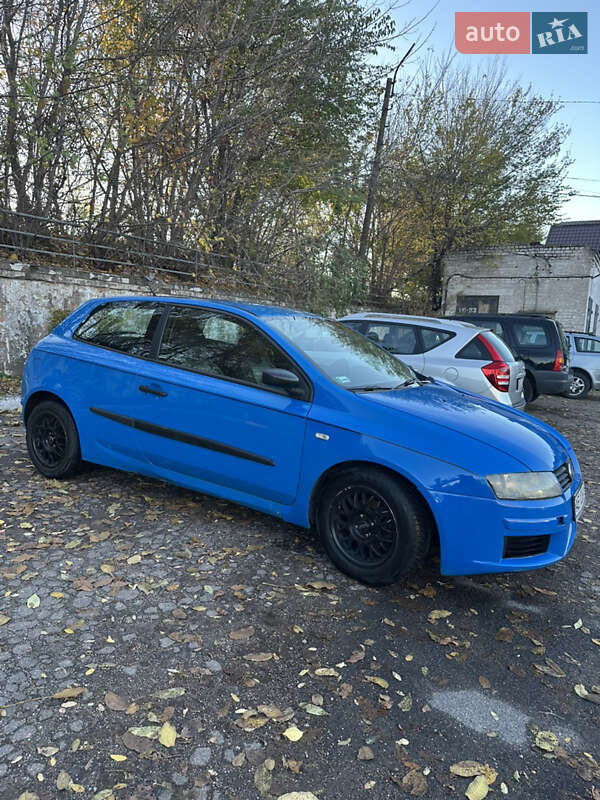 Хетчбек Fiat Stilo 2003 в Кам'янському