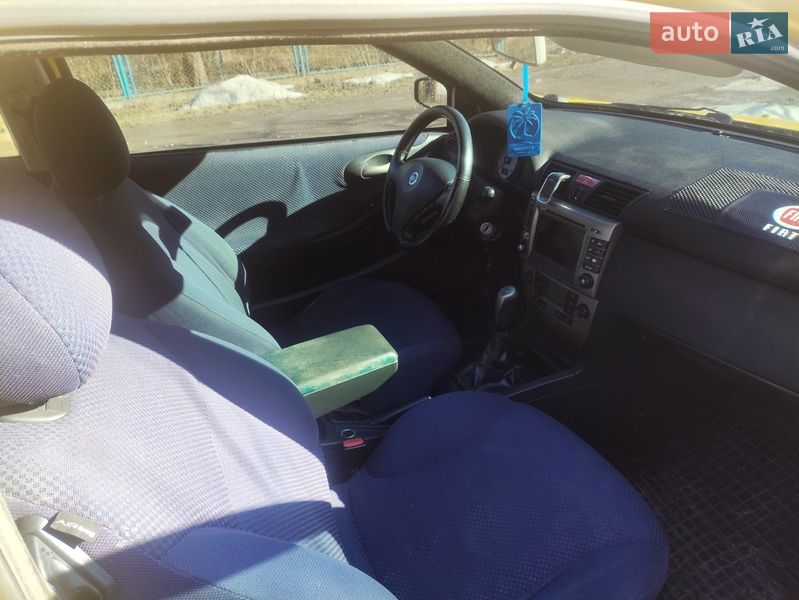 Хетчбек Fiat Stilo 2002 в Козові