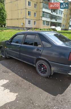 Седан Fiat Tempra 1992 в Киверцах