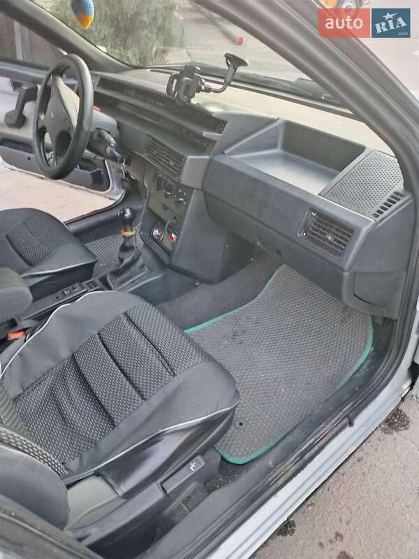 Седан Fiat Tempra 1995 в Изюме