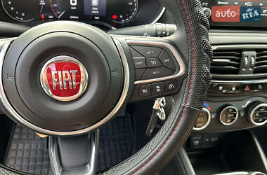 Хэтчбек Fiat Tipo Cross 2020 в 