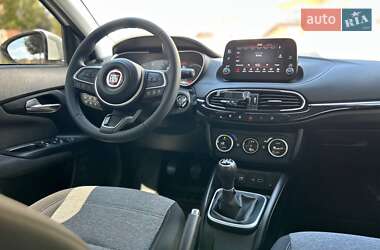 Хэтчбек Fiat Tipo Cross 2022 в 