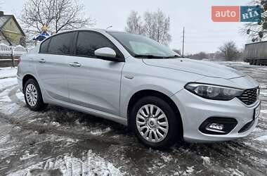 Седан Fiat Tipo 2019 в Остроге