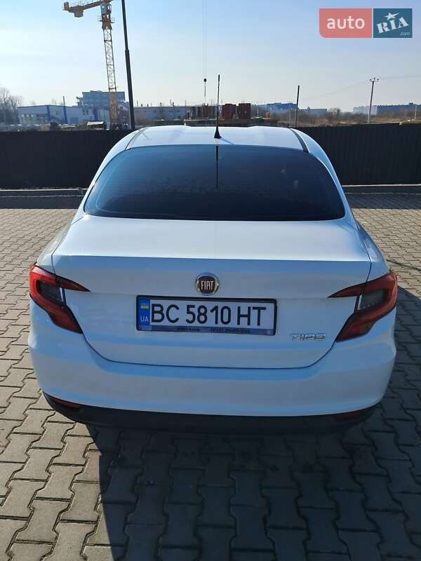 Седан Fiat Tipo 2018 в Львове