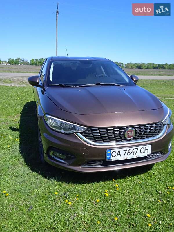 Седан Fiat Tipo 2017 в 