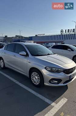 Седан Fiat Tipo 2016 в 