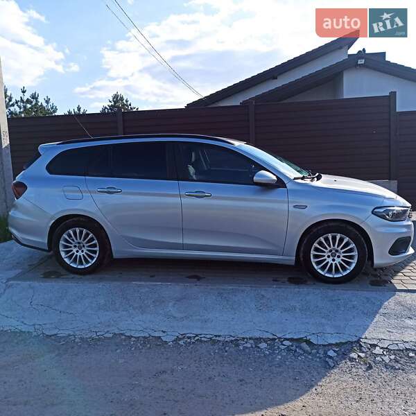 Седан Fiat Tipo 2017 в Ровно