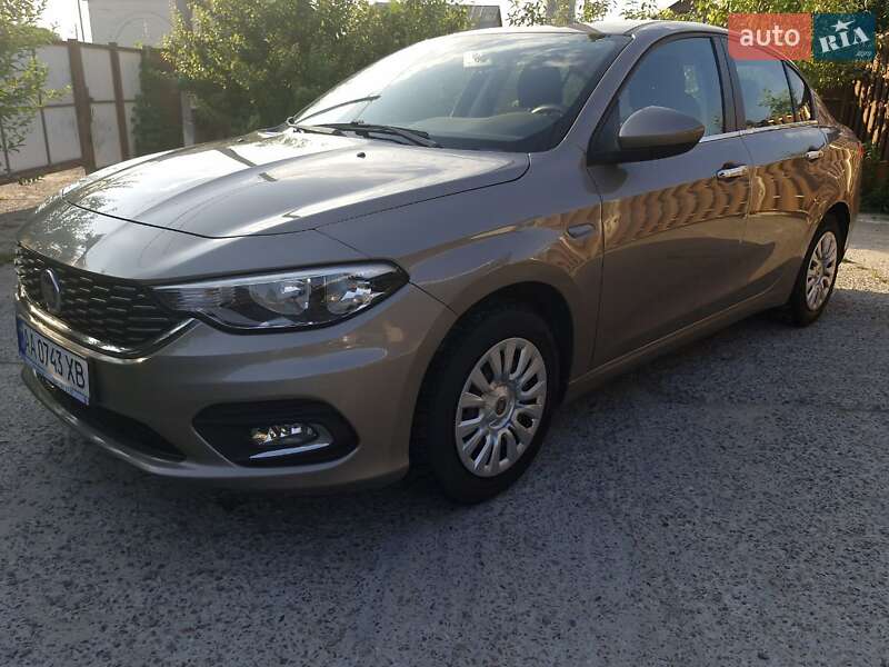 Седан Fiat Tipo 2017 в 